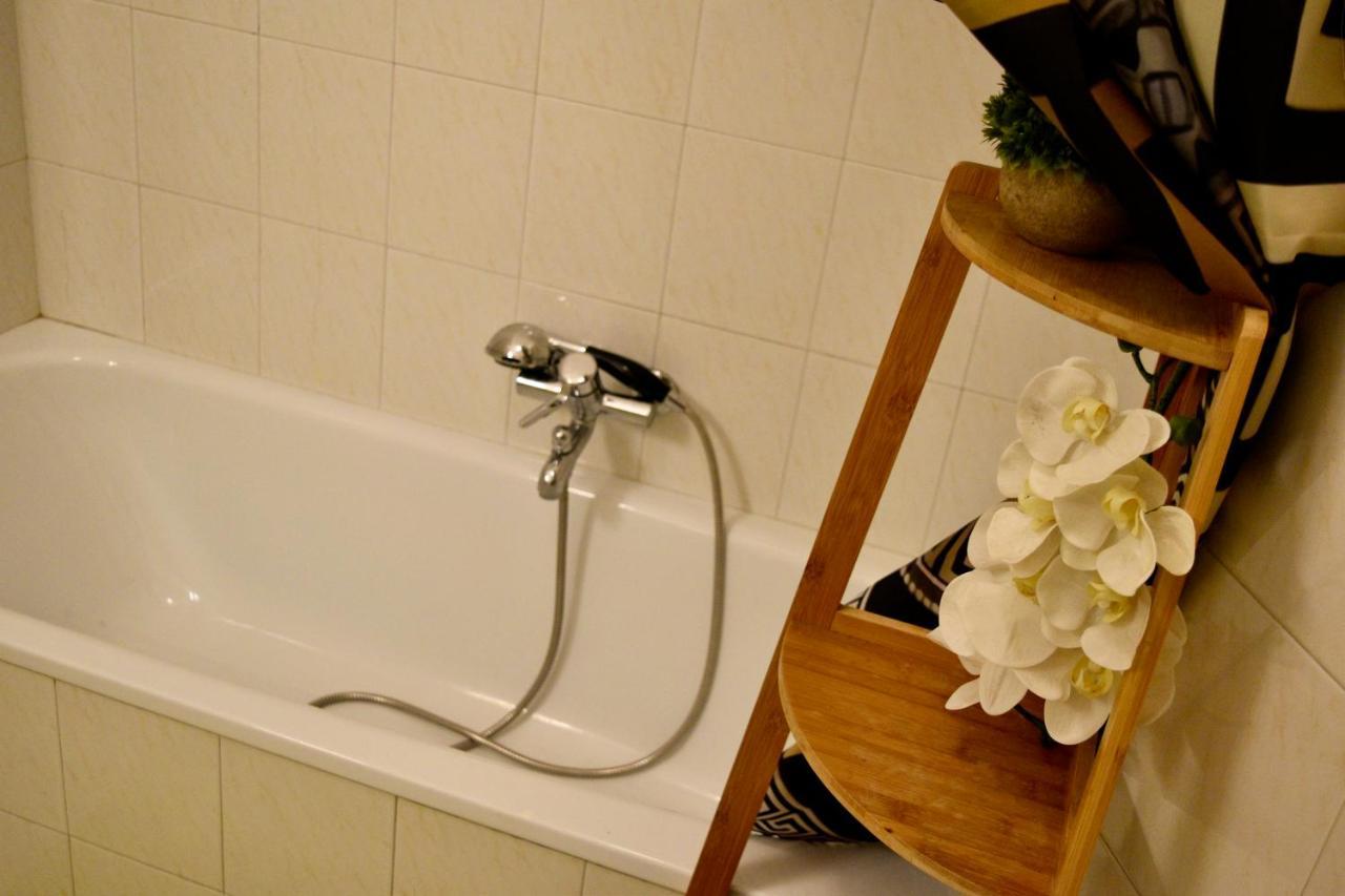 B&B Maggiore 58 โบโลญญา ภายนอก รูปภาพ